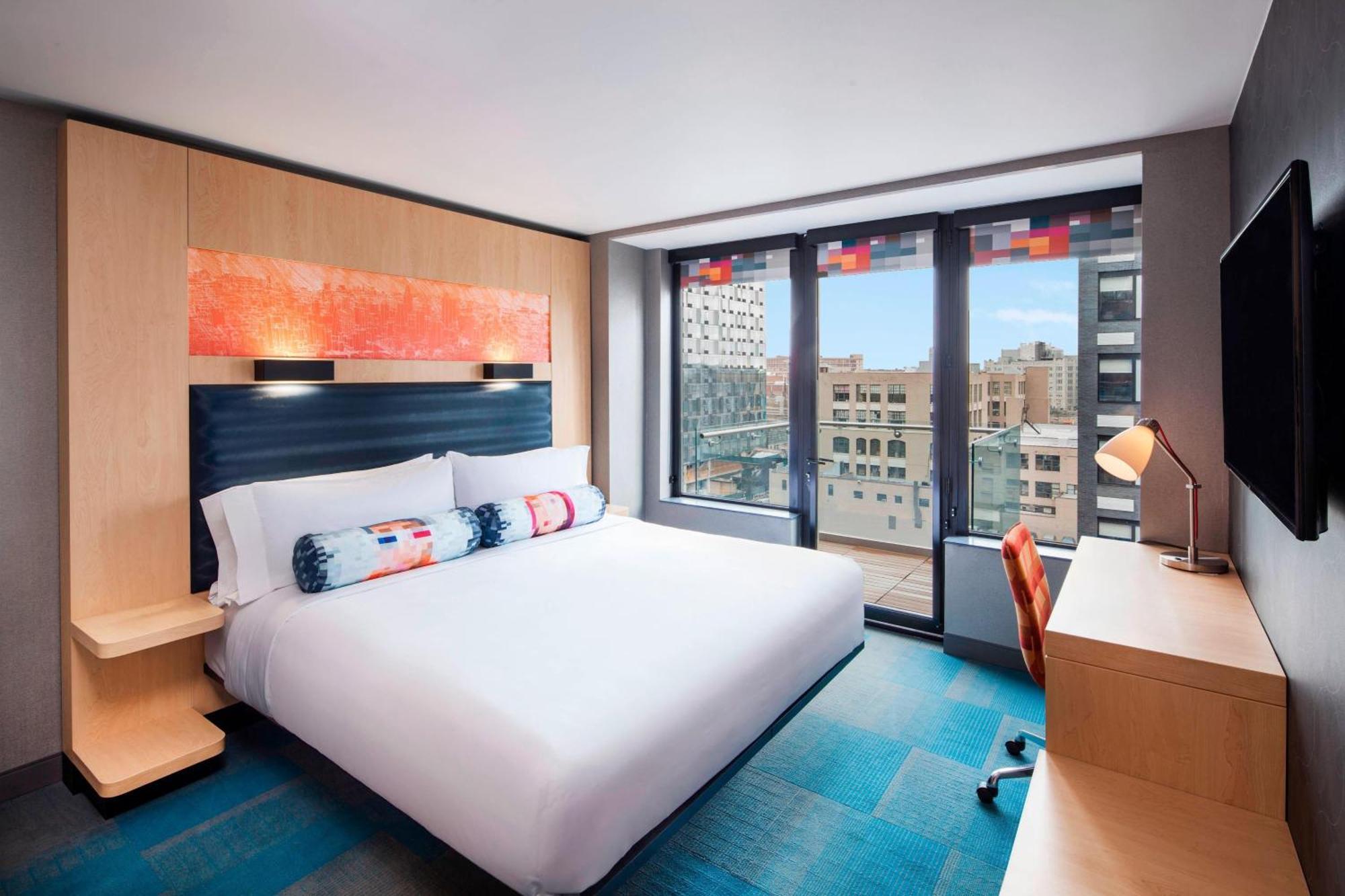 Aloft Long Island City-Manhattan View New York City Exterior photo